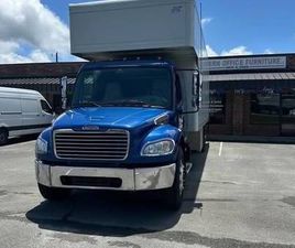 2017 M2106 FREIGHTLINER W/ SLEEPER