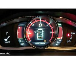 VOLVO V60 CROSS COUNTRY VOLVO V60 CROSS COUNTRY 2.0 D3 MOMENTUM GEARTRONIC