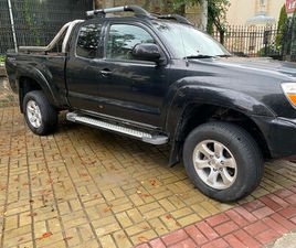 TOYOTA TACOMA