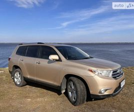 TOYOTA HIGHLANDER 2011