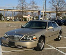 LINCOLN TOWN CAR ◊ 2009 LINCOLN TOWN CAR SIGNATURE LIMITED – LOW MILES $7400 OBO