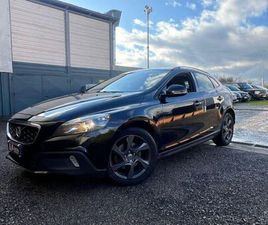 VOLVO - V40 CROSS COUNTRY 1.6 D2 MOMENTUM