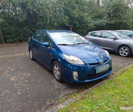 TOYOTA PRIUS 3 1.8 136CV HYBRID FAIBLE KM 77.000KM CT OK MULTIMÉDIA/AFFICHAGE TÊTE HAUTE/GPS