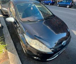 FORD FIESTA TITANIUM, BENZINA