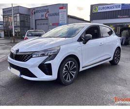 RENAULT CLIO E-TECH RENAULT CLIO V 5 P PHASE 2 E-TECH 1.6 I 16V45 HYBRID BOÎTE AUTO TECHNO GARANTIE 3M/CARPLAY/RADAR