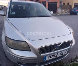 VOLVO V50 2.4I MOMENTUM