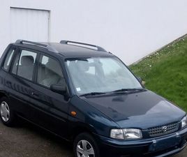 MAZDA DEMIO BLEU FONCÉ DE 1998