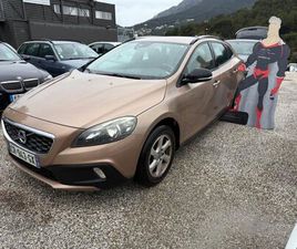VOLVO V40 CROSS COUNTRY D2 115CH START&STOP XENIUM