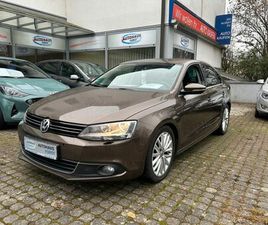 VOLKSWAGEN JETTA 1.4 HIGHLINE*VOLL LEDER*CARPLAY*17