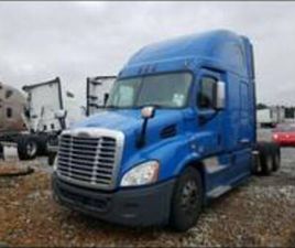 2015 FREIGHTLINER CASCADIA SLEEPER WITH TRAILER