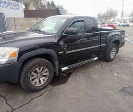 2006 MITSUBISHI RAIDER EXTRA CAB FOUR-WHEEL-DRIVE V8