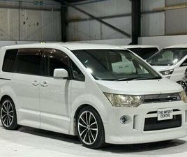 D5 2.4 ROADEST G NAVIGATION PACKAGE PETROL AUTO 8 SEATS ULEZ