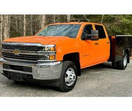 **2017 CHEVY SILVERADO 3500 HD CREW CAB 4X4 9’ UTILITY**
