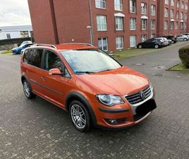 VOLKSWAGEN CROSSTOURAN VOLKSWAGEN TOURAN CROSS 2.0TDI AUTOMATIK*T...