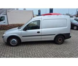 ② OPEL COMBO 1.4I ESSENCE CARGO LÉGER 2009 167 000 KM — CAMIONNETTES & UTILITAIRES — 2EMEMAIN