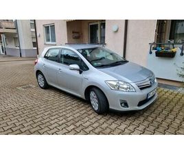 TOYOTA AURIS HYBRID LIFE 1,8-L-VVT-I LIFE