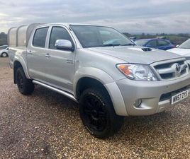 3.0 D-4D INVINCIBLE 4WD 4DR