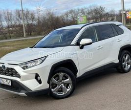 TOYOTA RAV 4 RAV4 2.5 HYBRID COMFORT STYLE AWD E-CVT MAGYARORSZÁGI GÉPKOCSI. GARANTÁLT KM. TOYOTÁBAN SZERVIZELVE!