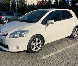 TOYOTA AURIS