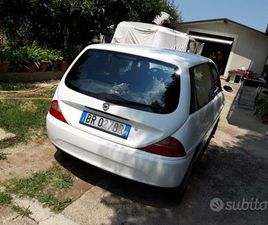 LANCIA Y LANCIA Y DEL 2001