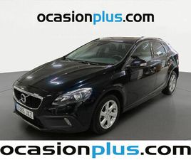 VOLVO V40 CROSS COUNTRY D2 MOMENTUM (120 CV)