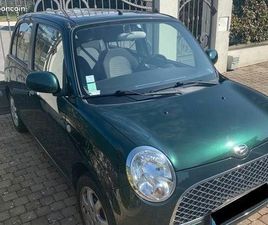 DAIHATSU TREVIS 4CV CITADINE PRATIQUE ET ÉCONOMIQUE (MOTEUR TOYOTA AYGO 3 CYLINDRES) STYLE RETRO, CLIM VERROUILLAGE AUTO, VITRES AV AR ÉLEC, ISOFIX..