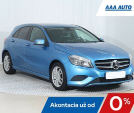 MERCEDES CLASSE A A 180 MERCEDES A 180 DKLÍMA, PARK. SENZORY, PO STK