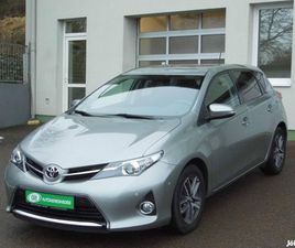 TOYOTA AURIS TOYOTA AURIS 1.6 ACTIVE COMFORT SZERVÍZKÖNYV-TE...
