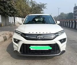 TOYOTA URBAN CRUISER