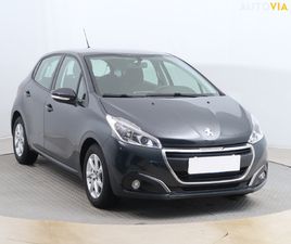 PEUGEOT 208 1.2 PURETECH, ČR,1.MAJ, TEMPOMAT ZA 7 500 €