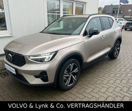 VOLVO XC40 B3 VOLVO XC40 B3 AUTOMATIK PLUS DARK AHK GARANTIE