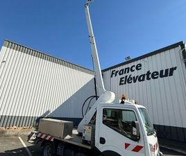 NISSAN NT400 - NACELLE TOPY 11 FRANCE ÉLÉVATEUR