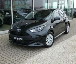 ② TOYOTA YARIS HYBRID DYNAMIC +APPLE CARPLAY +ANDROID AUTO 281 — TOYOTA — 2EMEMAIN