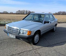 MERCEDES CLASSE E 190 E MERCEDES-BENZ 190 E 2.0 OLDTIMER SILBER