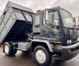 2002 GMC T7500 TILT-CAB CHIPPER DUMP TRUCK, CAT 7.2L DIESEL, ONLY 25K