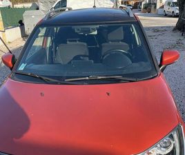 VOITURE TRÈS PROPRE HACHETTE A RENEAU