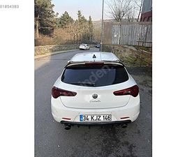 ALFA ROMEO GIULIETTA 1.6 JTD DISTINCTIVE