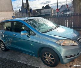 JE VENDS HONDA FRV 6 PLACES - RABAIS DE 400 POUR LA CLIM HS