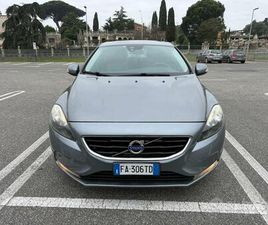 VOLVO V40 D2 VOLVO V40