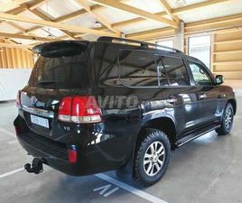 TOYOTA LANDCRUISER V8