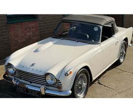 TRIUMPH TR4 1965 TRIUMPH TR4 TR4A IRS (1965 - 1969) A VENDRE
