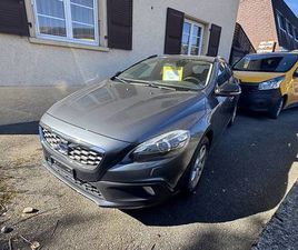 VOLVO V40 CROSS COUNTRY T4 À VENDRE VOLVO V40 CROSS COUNTRY 4X4, EN TRÈS BON ÉTAT. CANTON FRIBOURG
