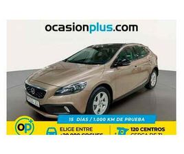 VOLVO V40 CROSS COUNTRY D3 MOMENTUM AUT.