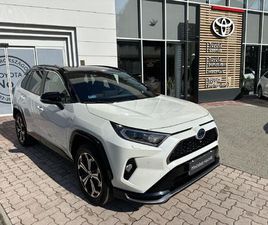 RAV4 2.5 PLUG-IN HYBRID SELECTION VIP AWD E-CVT VEZETETT SZ.KÖNYV. FRISS KARBANTARTÁS. 2 ÉV TOYOTA GARANCIA