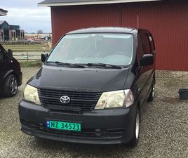 TOYOTA HIACE