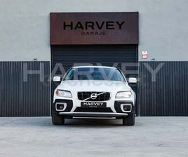 VOLVO XC70 2.4 D5 AWD MOMENTUM