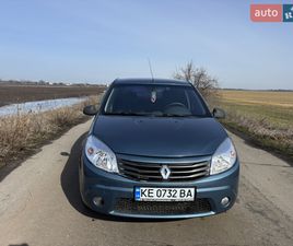RENAULT SANDERO 2011