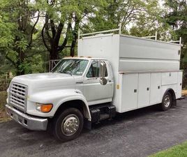 1998 FORD F800