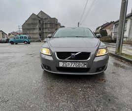 VOLVO V50 2.4 KINETIC