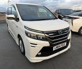 2015 TOYOTA VOXY 1.8 HYBRID